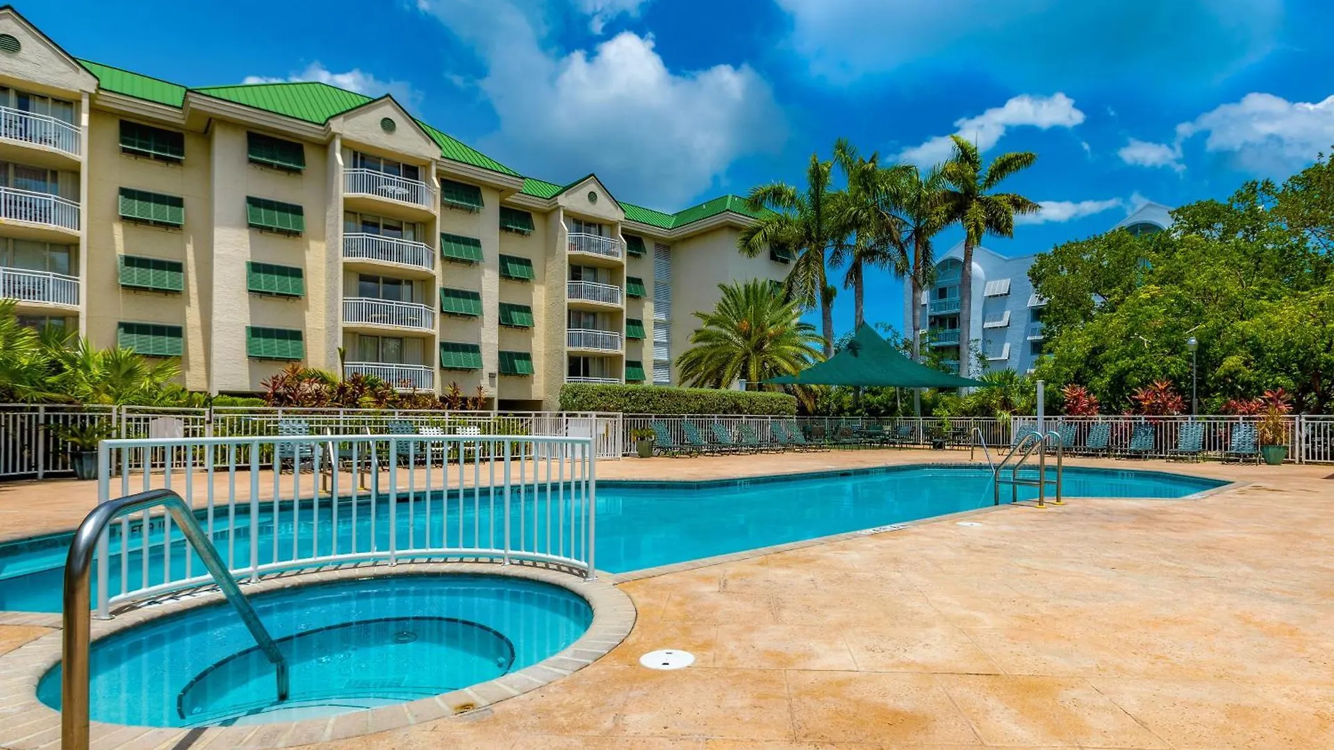 アパート Sunrise Suites Panama Suite #310 キーウェスト
